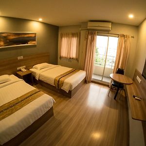 Zimmer mit zwei Einzelbetten